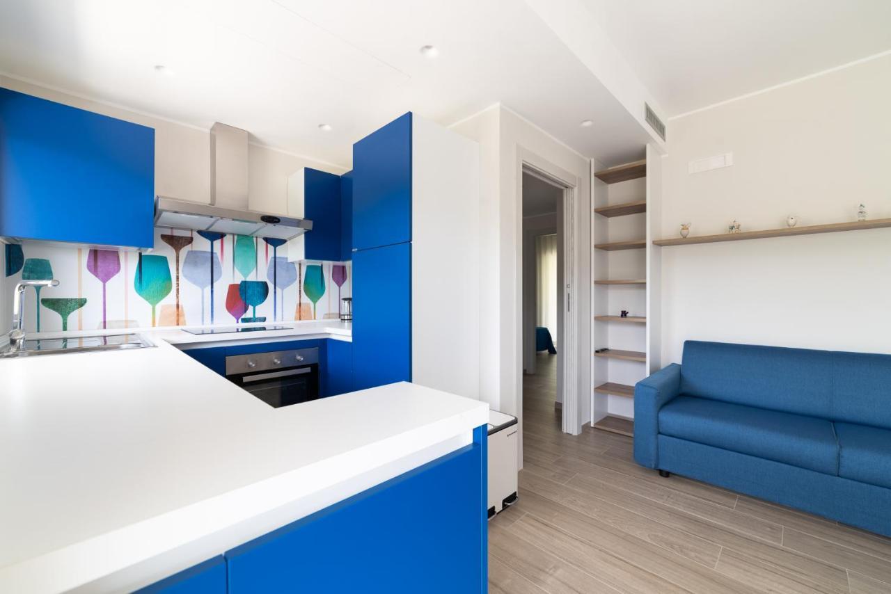 مارينا دي كاميروتا Micabalu Luxury Apartment المظهر الخارجي الصورة