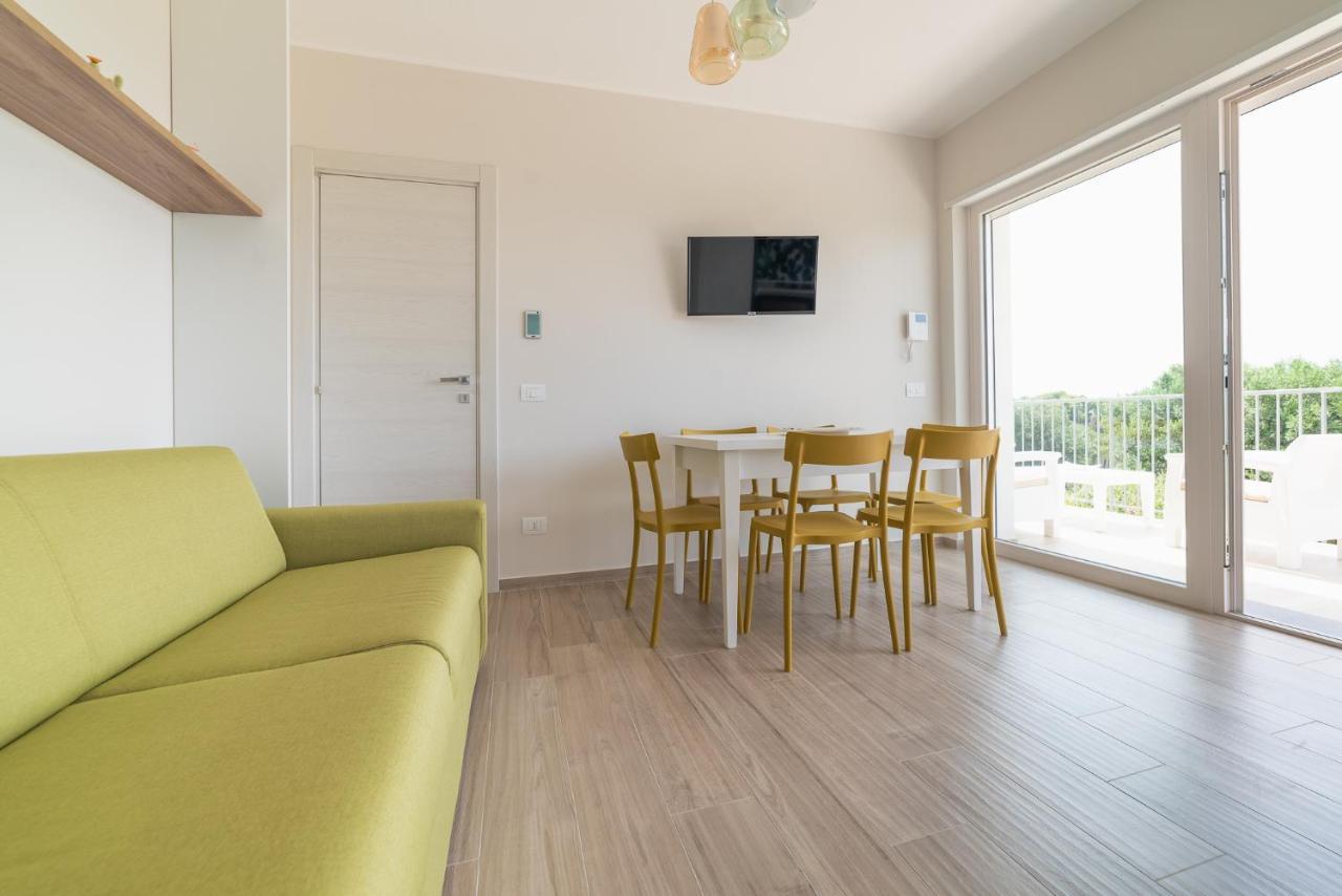 مارينا دي كاميروتا Micabalu Luxury Apartment المظهر الخارجي الصورة