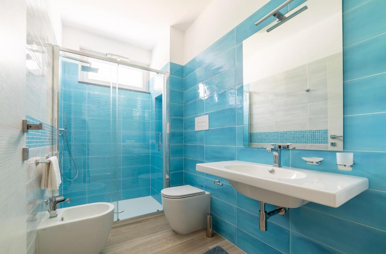 مارينا دي كاميروتا Micabalu Luxury Apartment المظهر الخارجي الصورة